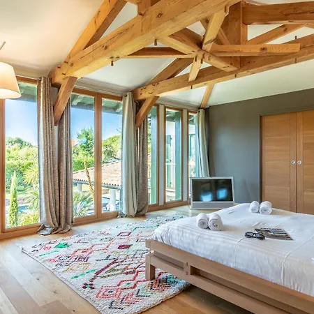 Easy Clés- Contemporary With Heated Pool Anglet