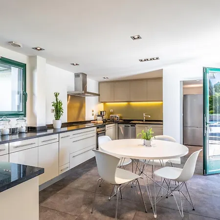 Easy Clés- Contemporary With Heated Pool * Anglet