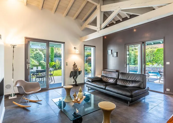 Villa Julia - Contemporaine Avec Piscine